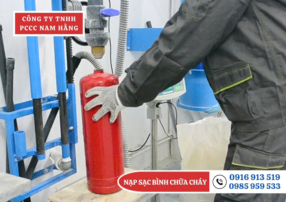 nap-sac-binh-chua-chay-tai-dong-anh-gia-re-ha-noi