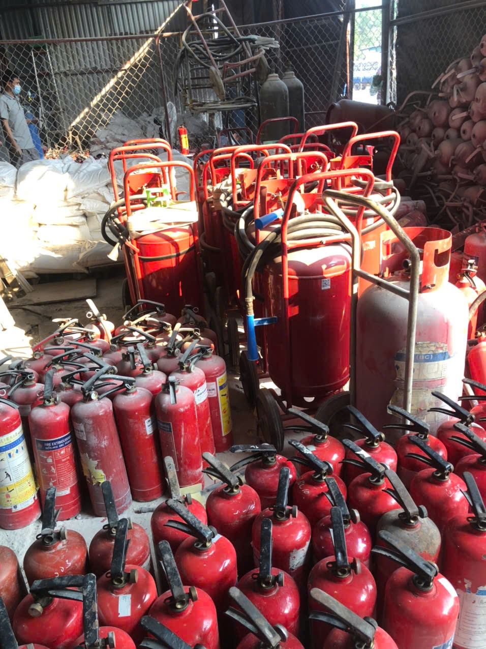 nap sac binh chua chay tai lao cai 2